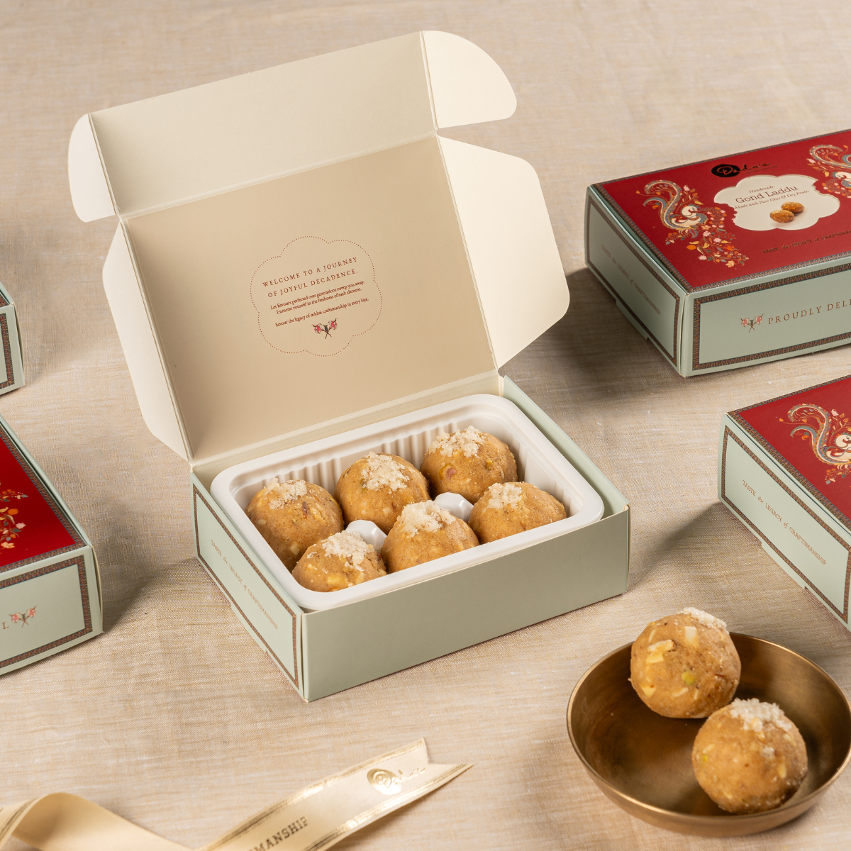 Gond Laddu