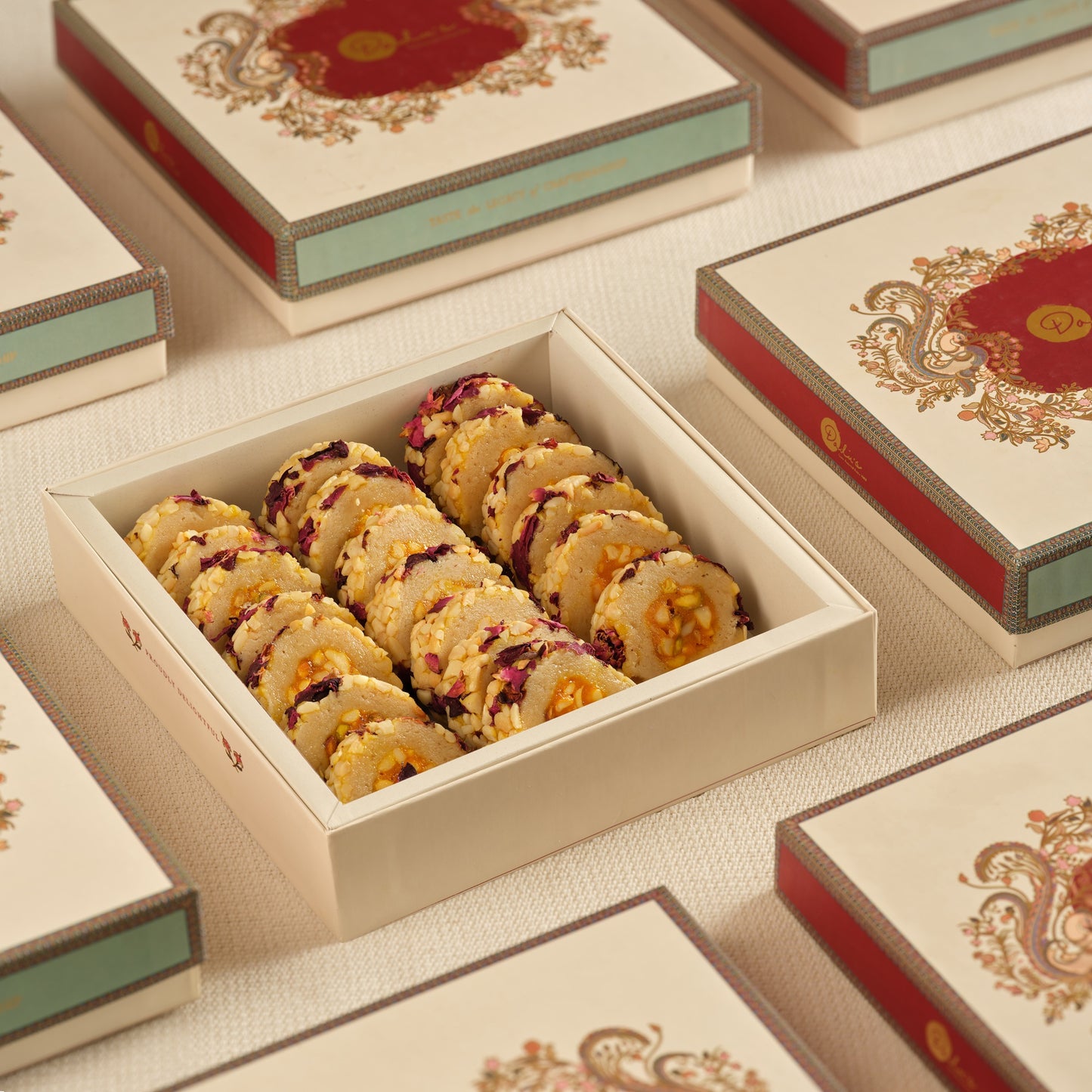 Kaju Rose Roll